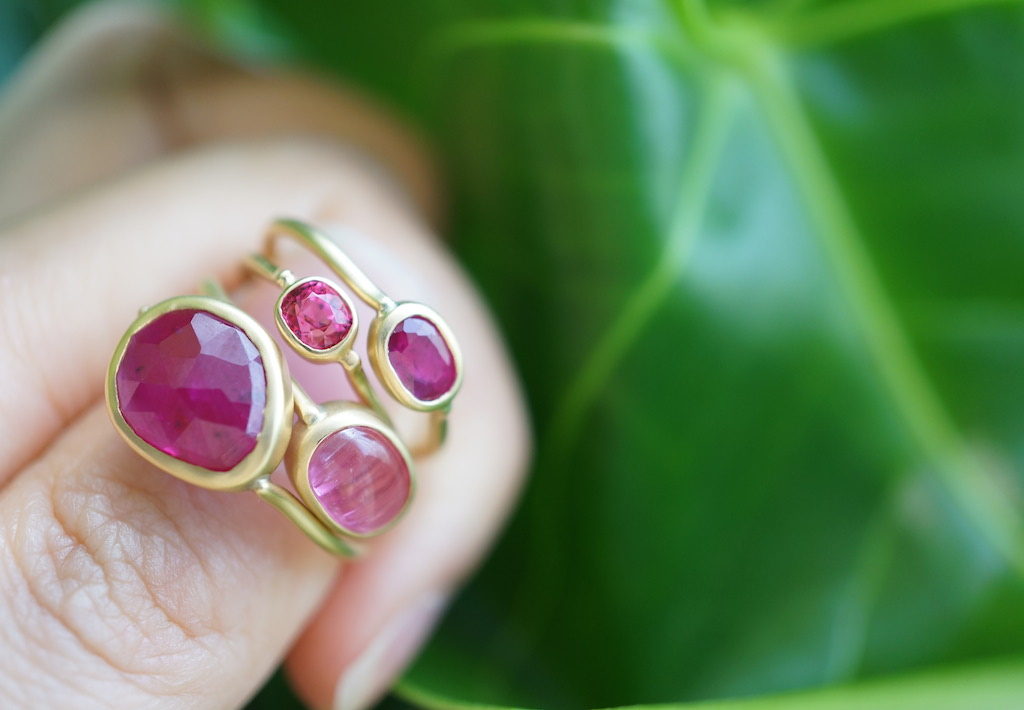 MONAKA jwelleryモナカジュエリー レインボームーンストーン ピアス MONAKA jwelleryモナカジュエリー レインボームーンストーン